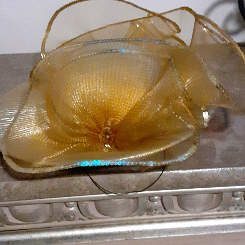 Church hat, it does not have a spot on it pic look
